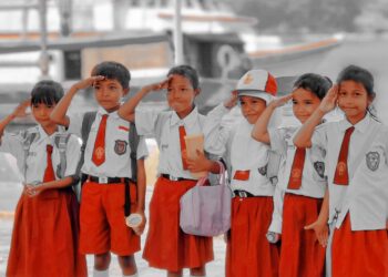 Tujuh Kebiasaan Anak Hebat” dan “Pagi Ceria” dari Mendikdasmen: Biar Anak Muda Makin Keren