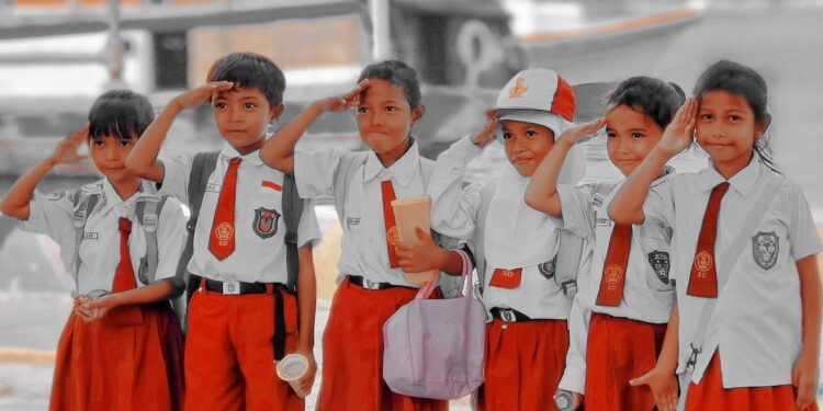 Tujuh Kebiasaan Anak Hebat” dan “Pagi Ceria” dari Mendikdasmen: Biar Anak Muda Makin Keren