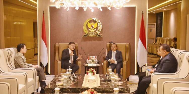 Dasco Bahas Energi Baru Terbarukan Bareng Dubes Singapura