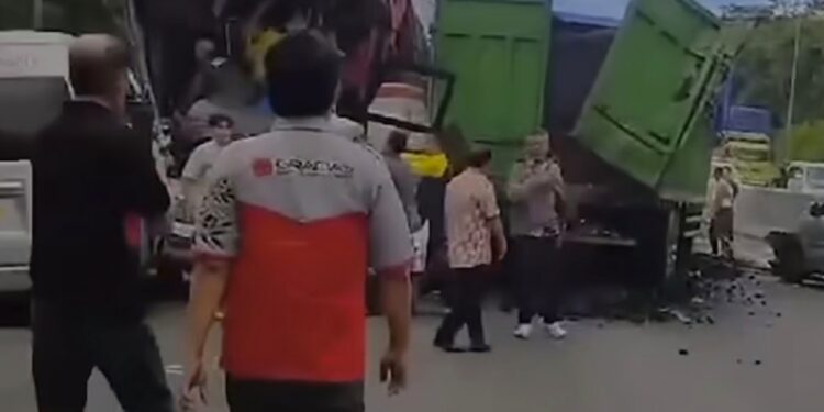 Kecelakaan Beruntun di Tol Cipularang KM 97, Truk Mundur Tak Kuat Menanjak