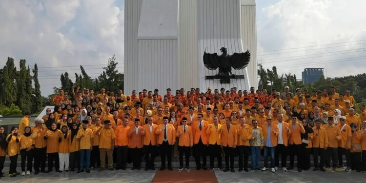 MKGR Rayakan HUT ke-65 dengan Ziarah ke TMP Kalibata: Melanjutkan Perjuangan Para Tokoh Bangsa