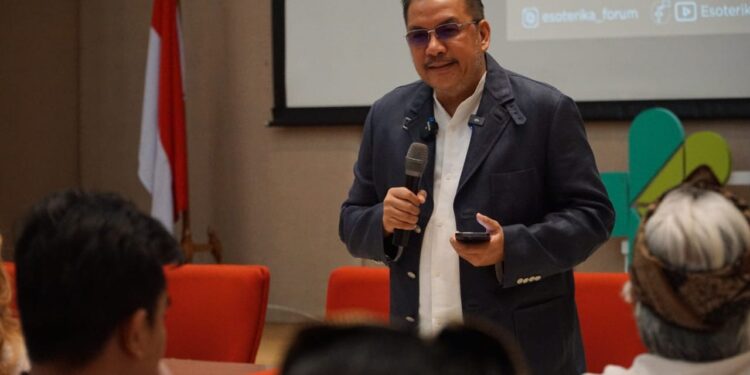 Denny JA Jenius Multi Dimensi