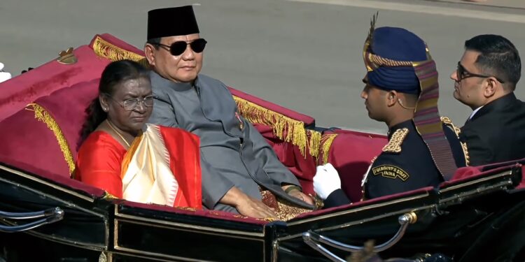 Prabowo Subianto Hadiri Parade Hari Republik India: Momen Bersejarah dan Bangga Sambut Kontingen Indonesia