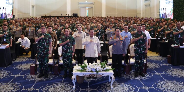 Prabowo Subianto Tegaskan Dedikasi Tinggi TNI-Polri dalam Pengarahan di Rapim TNI-Polri 2025