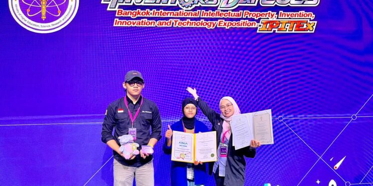 Bersaing di Level Internasional, ITPLN Raih Gold Medal di IPITEx Bangkok