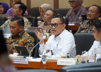 Tren #KaburAjaDulu Viral, Menteri Karding: Mending Kabur Buat Kerja