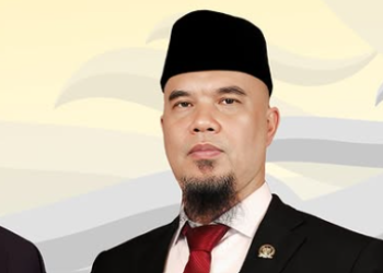 Ahmad Dhani Tawarkan Posisi Staf Ahli di DPR untuk Vokalis Band Sukatani, Novi Twister Angel🎤