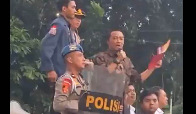 🔥Mensesneg Temui Mahasiswa: Nyanyikan “Darah Juang” & Janjikan Pendidikan Terjangkau 🚀🎓