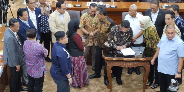 Komisi VI DPR RI Setujui RUU BUMN untuk Dibawa ke Rapat Paripurna