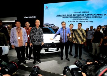 IIMS 2025 Resmi Dibuka! Arena Pertarungan Merek Mobil & Motor Paling Gokil 🚗🔥