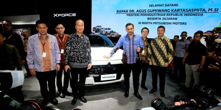 IIMS 2025 Resmi Dibuka! Arena Pertarungan Merek Mobil & Motor Paling Gokil 🚗🔥