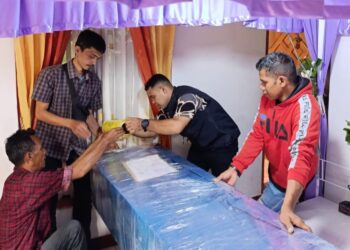 💔 Tragis! Pekerja Migran Indonesia Meninggal di Malaysia, BP3MI NTT Bantu Pulangkan Jenazah ke Flores Timur 🚢✈️