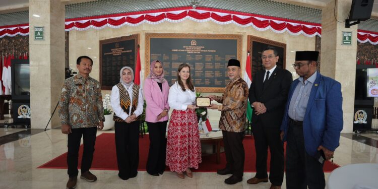 Diplomatic Coffee Morning: Peran Perempuan dalam Politik dan Pemerintahan, Langkah untuk Mewujudkan Kepemimpinan Inklusif ☕