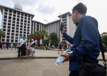 Meriah! Masjid Istiqlal Sajikan 8.000 Makanan & Ribuan Botol Le Minerale untuk Buka Puasa