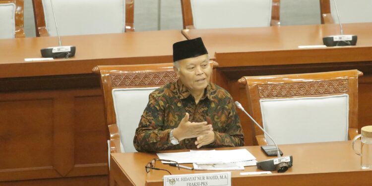 HNW Minta Kemenag Serius Bantu Calon Jamaah Atasi Administrasi Visa dan Kesehatan terkait Keberangkatan Haji