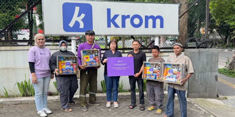 Berbagi Berkah di Ramadan 2025, Krom Bank Salurkan Donasi untuk Ratusan Anak Yatim dan Dhuafa