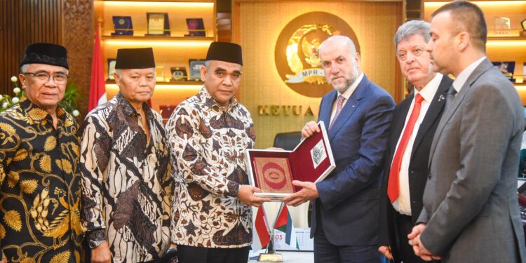 Ketua MPR Terima Penasihat Khusus Presiden Palestina, Tegaskan Dukungan Indonesia untuk Kemerdekaan Bangsa Palestina
