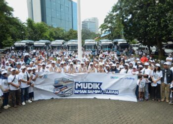 Bulog Berangkatkan 650 Pemudik Gratis untuk Lebaran 2025