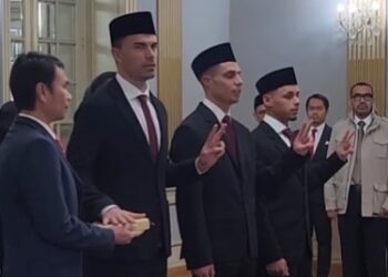 Dean, Joey, dan Emil Resmi Jadi WNI, Langsung Urus KTP