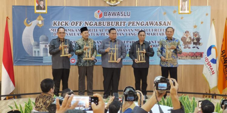 Bawaslu & Ombudsman RI Teken MoU untuk Pemilu & Pilkada Lebih Transparan
