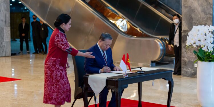 Ketua DPR RI Puan Maharani Terima Kunjungan Sekjen Partai Komunis Vietnam To Lam