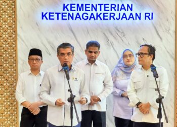 Menaker Tegas: Perusahaan Dilarang Mencicil THR