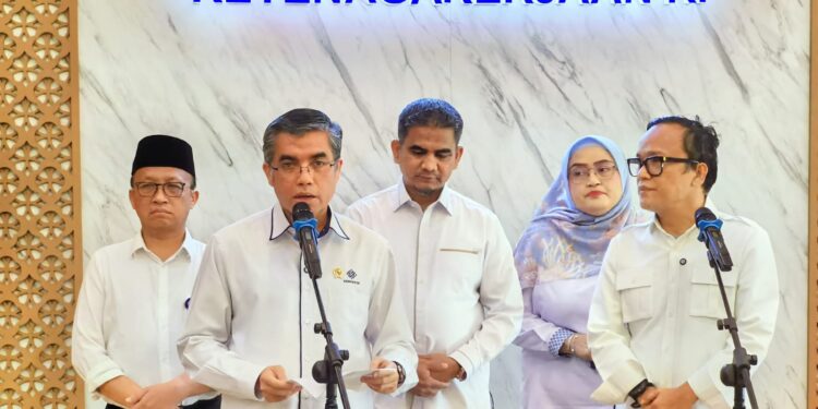 Menaker Tegas: Perusahaan Dilarang Mencicil THR