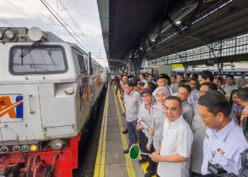 Kereta Api Indonesia Panen Pujian! DPR Sidak: Gak Kalah Sama Luar Negeri