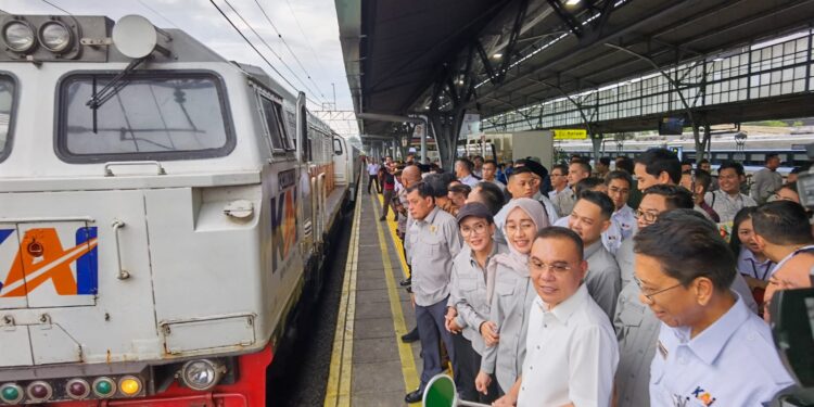 Kereta Api Indonesia Panen Pujian! DPR Sidak: Gak Kalah Sama Luar Negeri