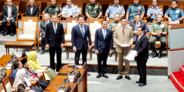 Rapat Paripurna DPR RI ke-15, Resmi Sahkan Revisi UU TNI: Perubahan Penting yang Perlu Diketahui