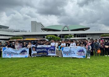 600 Wajah Bahagia di Balik Deru Mesin Bus: Fauzi Amro Fasilitasi Mudik Gratis ke Sumatera Selatan