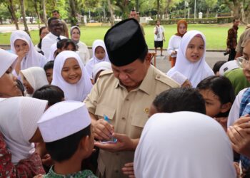 Prabowo Sahkan Aturan Perlindungan Anak di Media Sosial untuk Masa Depan Lebih Baik