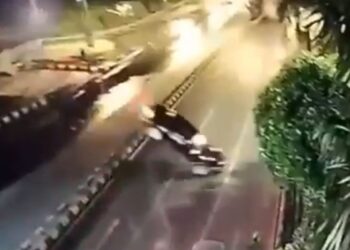 Terjun dari Tol Belum Jadi! BMW Hitam Nyelonong Ikuti Google Maps, 2 Penumpang Selamat