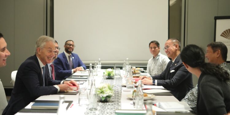 Hashim Djojohadikusumo dan Eddy Soeparno Bertemu Tony Blair, Bahas Potensi Energi Terbarukan Indonesia