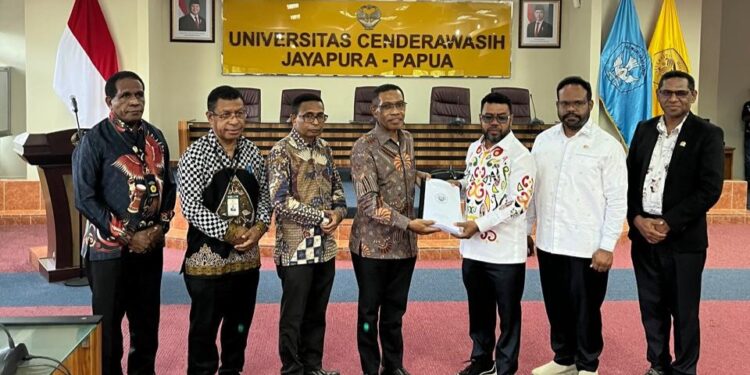 Ketua Komite III DPD RI Kunjungi Universitas Cenderawasih Terkait Permasalahan Calon Dokter Muda