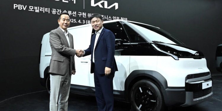 Kia x LG: Mobil Listrik Ini Bisa Ngopi Cantik, Zoom Meeting, Sampai Rebahan