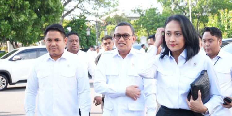Prabowo Sentil Keras Semua Mentri! Masih Banyak Rakyat Tidur di Gubuk Reok