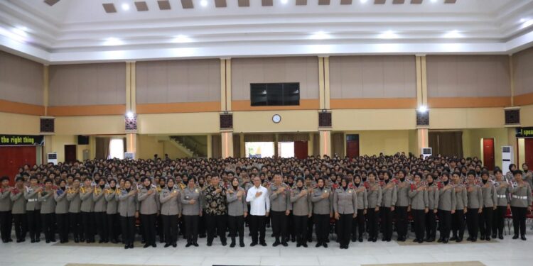 456 Polwan Baru Siap Bertugas, Bahar Buasan: “Jadi Pemimpin Tangguh & Inklusif Ya, Girls