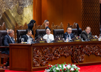 Tutup Masa Sidang DPR, Puan Soroti Lonjakan PHK dan Dampak Tarif Trump