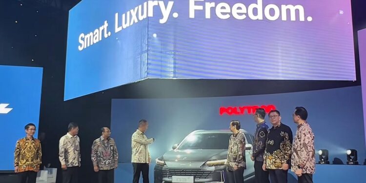 Lokal-Lokalan Tapi Fitur Sultan! Polytron G3+ Muncul dengan Sunroof & Garansi Baterai Seumur Hidup