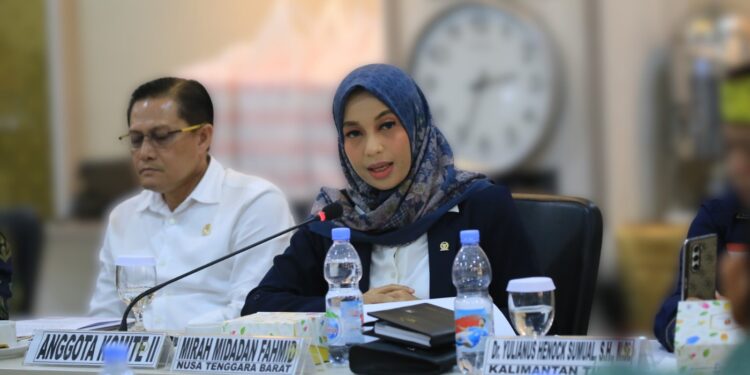 Alarm Bahaya di NTB! Senator Mirah Sentil Deforestasi Brutal dan Sampah Menggunung