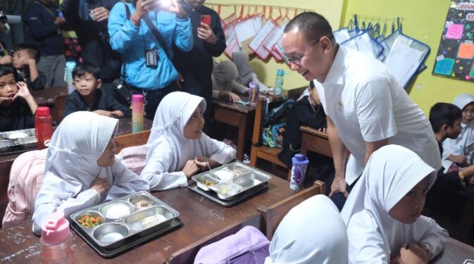 Keracunan di Bogor, Eddy Soeparno Serukan Evaluasi Kualitas MBG