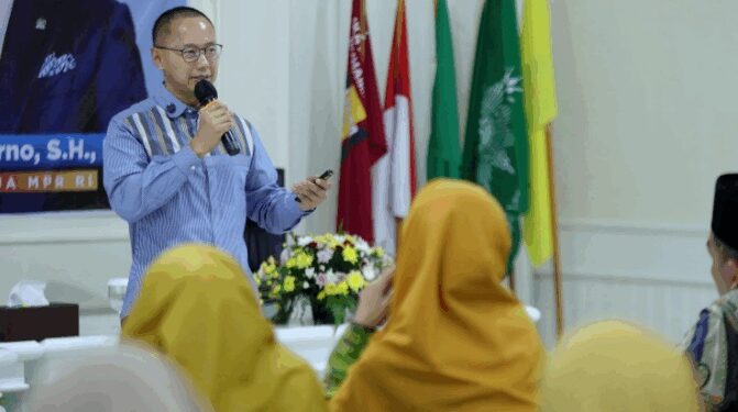 Stok Beras Tertinggi dalam 57 Tahun, Waka MPR Puji Komitmen Prabowo dan Koordinasi Menko Pangan