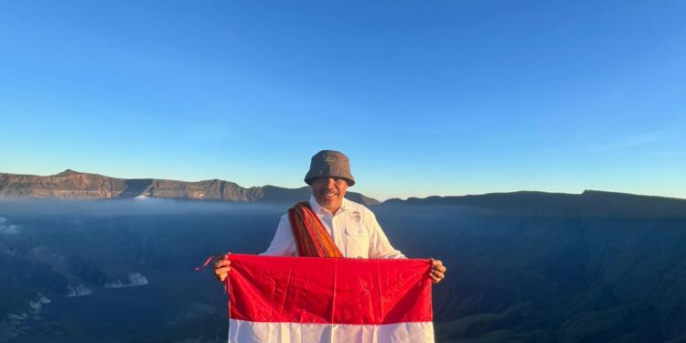 Johan Rosihan Dorong Gunung Tambora Jadi _Role Model_ Konservasi Alam dan Eduwisata Nasional