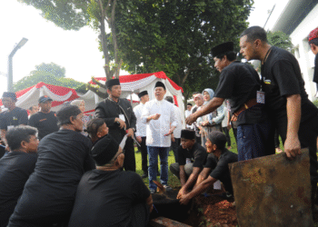 Ketua DPD RI Sultan Bachtiar Najamudin Saksikan Pemotongan Hewan Kurban Idul Adha di Kompleks Parlemen