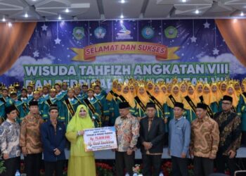 Anggota DPR Nevi Zuairina Hadir di Wisuda Tahfidz SDIT Cahaya Madani, Bikin Bangga Generasi Emas