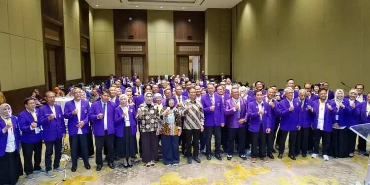 MenKes Hadiri Pelantikan dan Raker Pengurus Baru PDGI 2025–2030