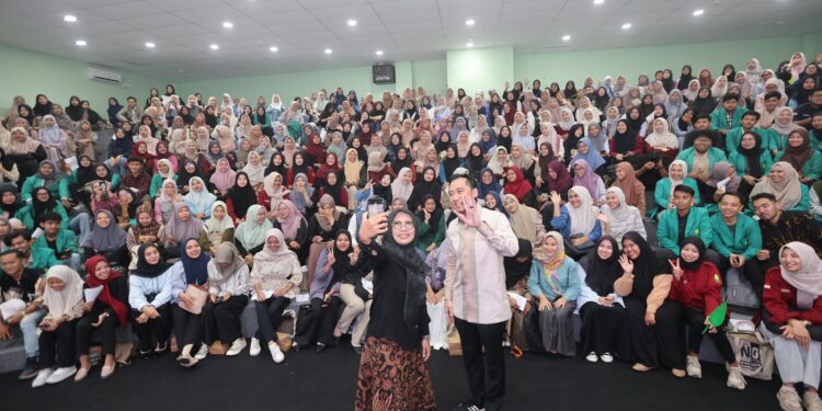 Ibas Ajak Mahasiswa UIN Ponorogo Jadi Generasi Harmoni yang Cakap, Moderat, dan Berakar pada Tradisi