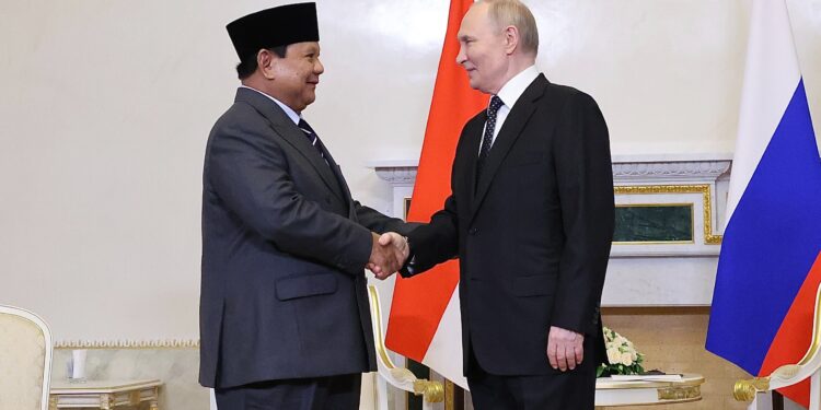 Prabowo dan Putin Bertemu, Buka Peluang Kerja Sama di Sektor Pertanian hingga Luar Angkasa