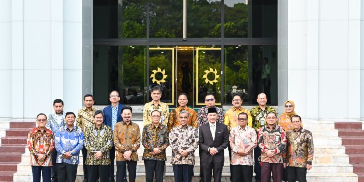 Pimpinan MPR Kunjungi Mahkamah Agung, Bahas Reformasi Hukum dan Konstitusi Pasca-2045